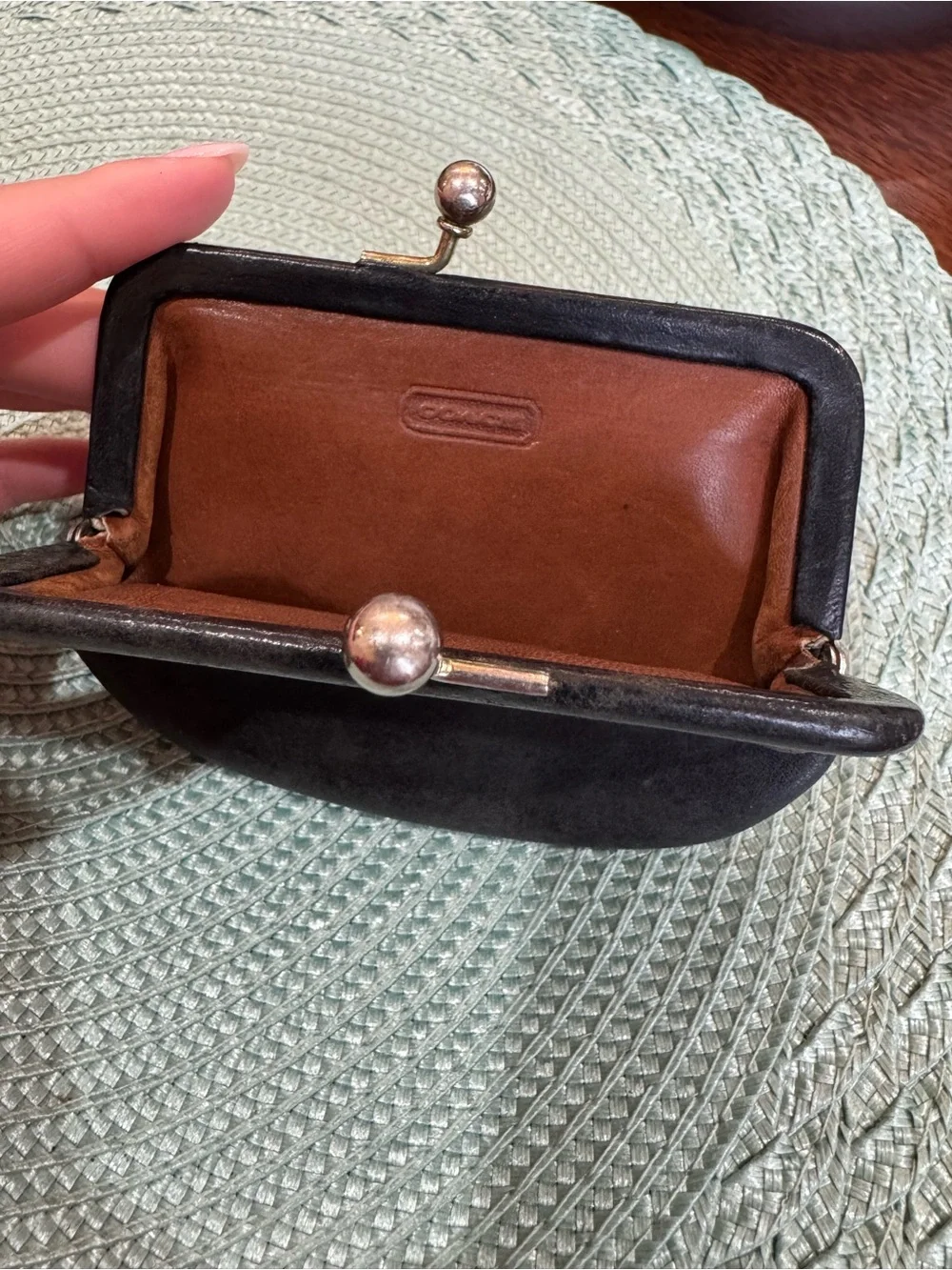 Vintage Coach Black Leather Kiss-Lock Coin Purse - Picture 2 of 4